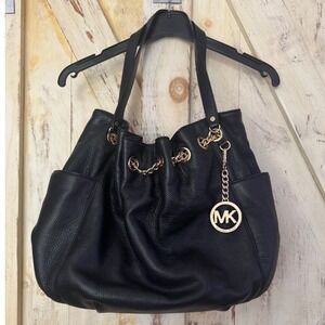 Michael Kors Hobo Shoulder Bucket Leather Black Bag Gold Tone Hardware